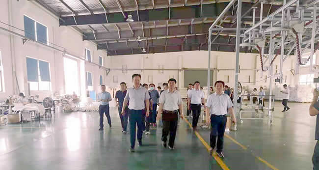 1624950282737.jpg 新聞=縣人大來我司調(diào)研經(jīng)濟(jì)發(fā)展運(yùn)行情況01.jpg